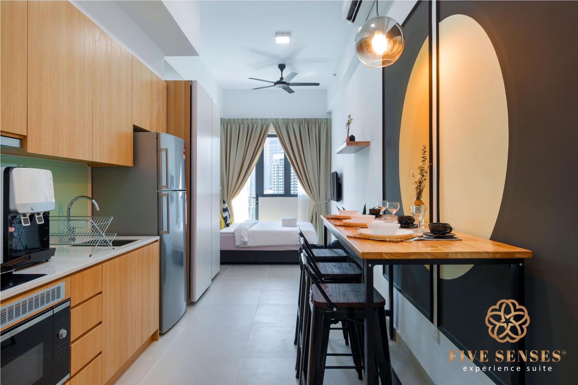 The Colony & The Luxe Signature Suites, Klcc Apartment *